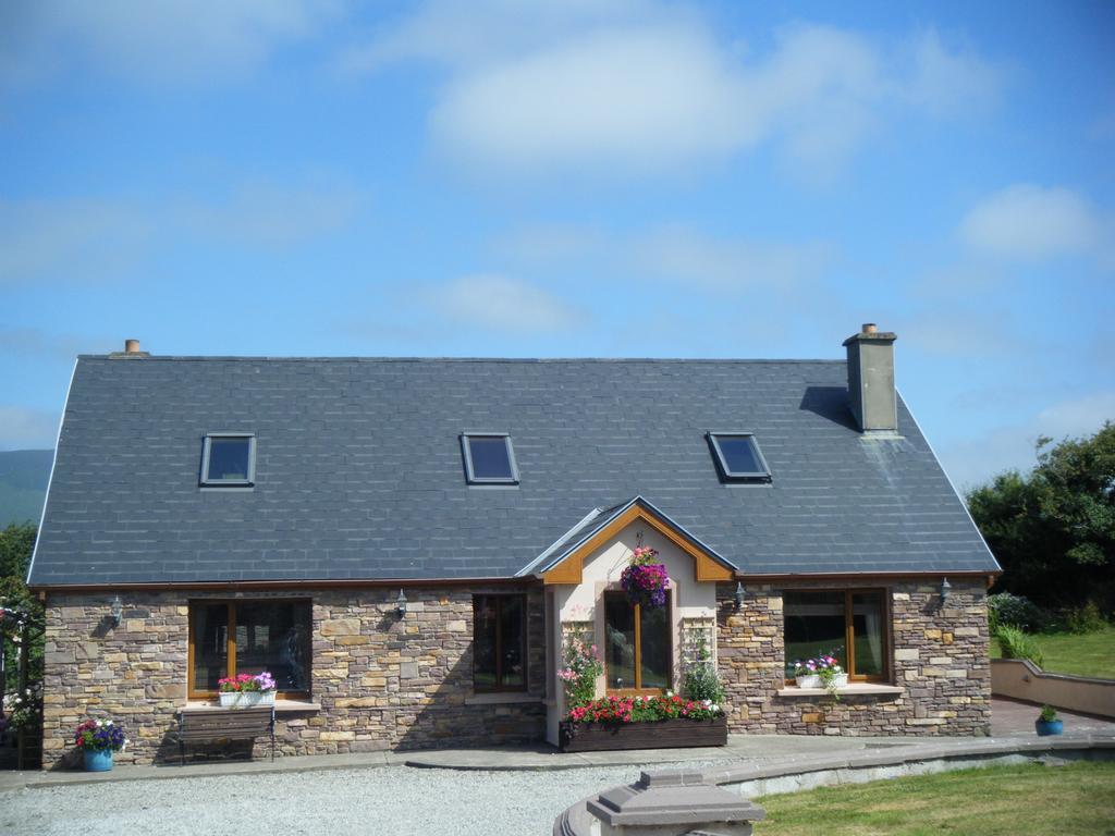 Restmore B&B Annascaul Exterior photo